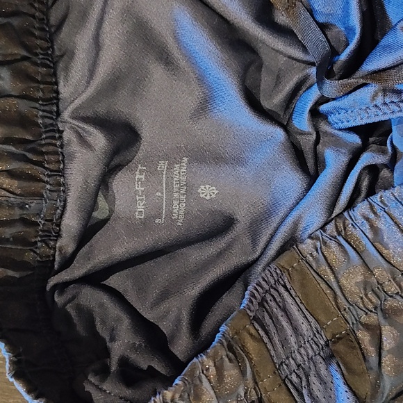 5 pair Nike Dri fit shirts size Small - Picture 12 of 16